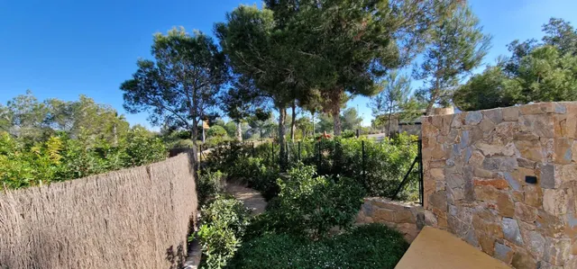 Elegante apartamento de 3 dormitorios con amplia terraza — 32