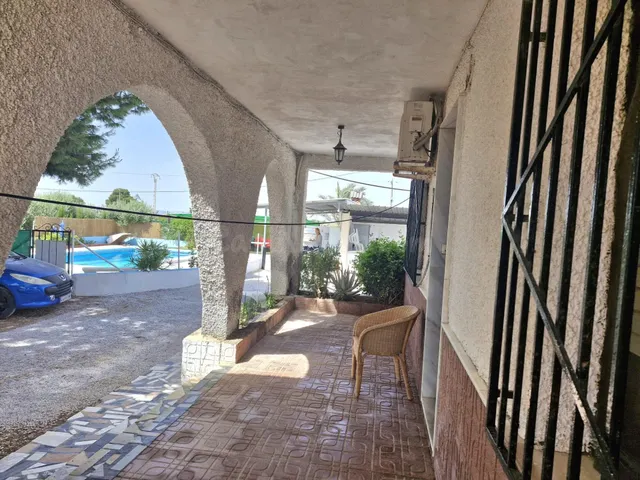 CASA CON TERENO EN GUARDAMAR DE SEGURA JUNTO AL GRAN PROYECT - foto 3
