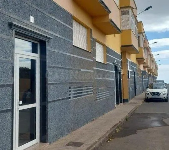SE VENDE piso OKUPADO en Calle Duero Nº 2 Telde (Las Palmas)