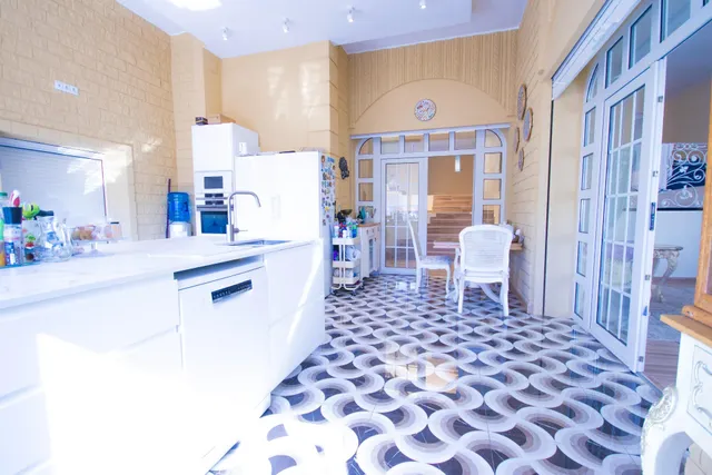 Villa de 4 dormitorios, 3 baños, piscina y jardín en dehesa de campo amor (orihuela costa) — 8