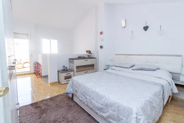 ADOSADO DE 3 DORMITORIOS Y 2 BAÑOS EN ORIHUELA COSTA — 31