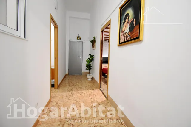 ¡CENTRO DE GANDIA! BAJO MUY AMPLIO CON TERRAZA Y TRASTERO — 48