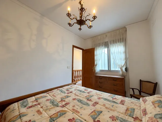 Casa con patio, terraza y acceso a dos calles en el centro de Beniarjó — 37