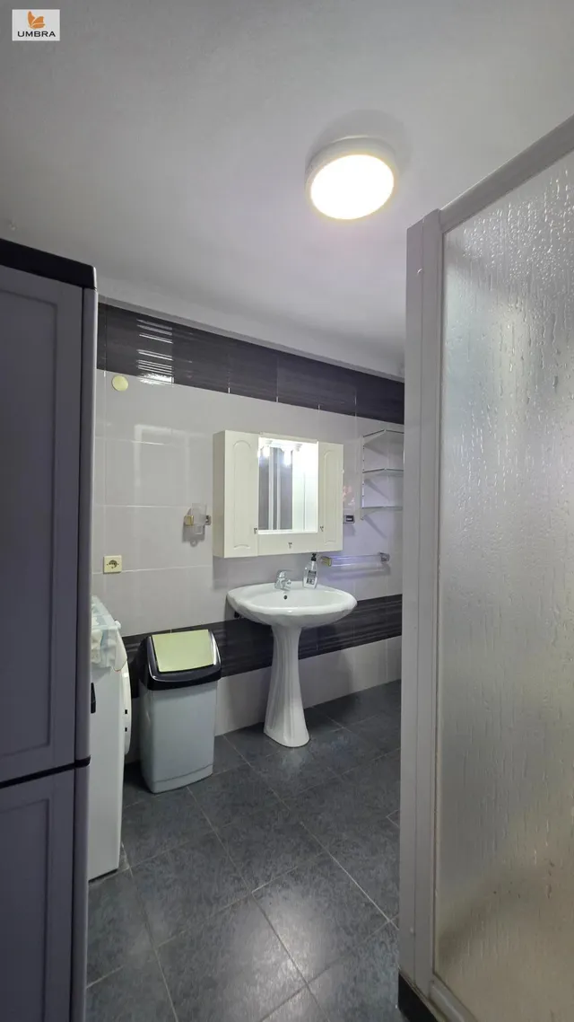 CASA DE 6 DORMITORIOS CON 2 habitaciones EN PLANTA BAJA Y PATIO | VILLAMARTÍN — 34