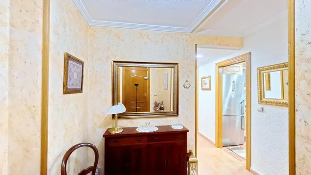 ¡Espectacular piso totalmente renovado junto al Bulevar del Pla! — 26