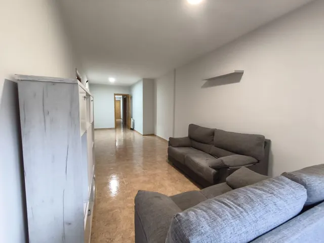 Amplia Planta Baja en el Corazón de Ocaña por €165,000 — 6