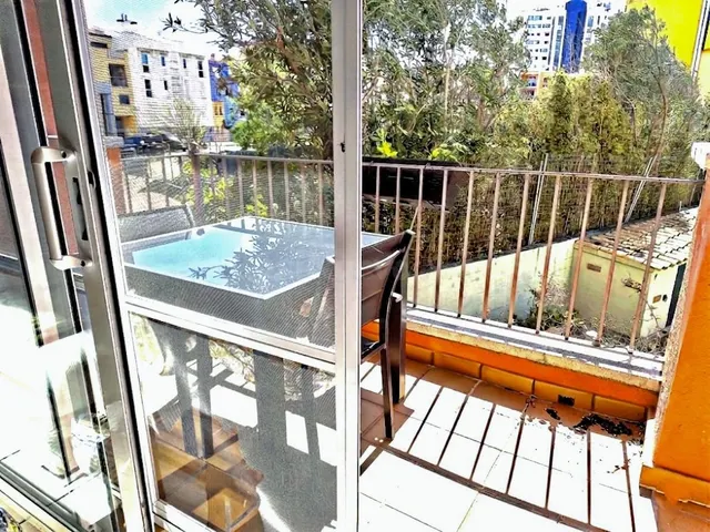 CASA PAREADA CON PISCINA COMUNITARIA A 150 M DE LA PLAYA - foto 5