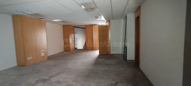 Local comercial en Oliva - foto 2