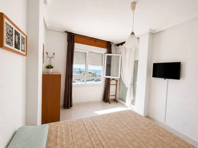 ¡PRIMERA LINEA! 3 habitaciones CON VISTAS AL MAR — 10