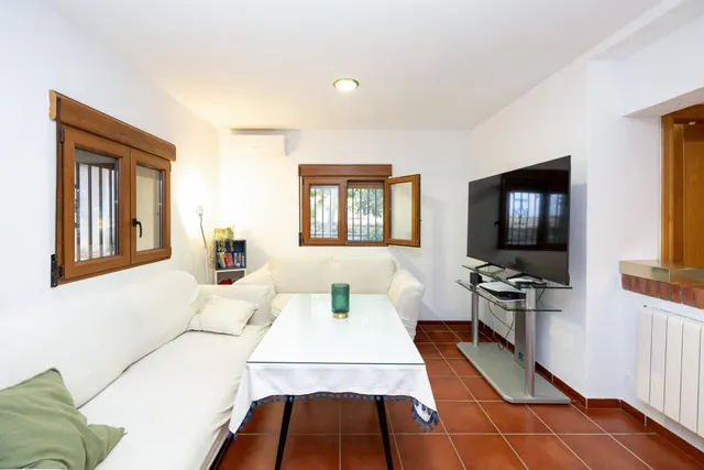 Casa independiente en Otura. — 4