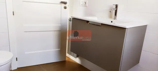 SE VENDEN CHALETS INDEPENDIENTES DE OBRA NUEVA  Y CON FINCA CERRADA DE 650M2 CERCANO A LUGO — 41