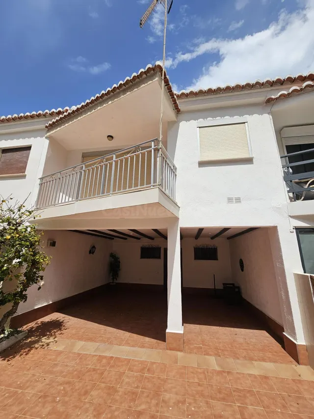 Exclusiva vivienda junto al mar – vive donde otros sueñan va