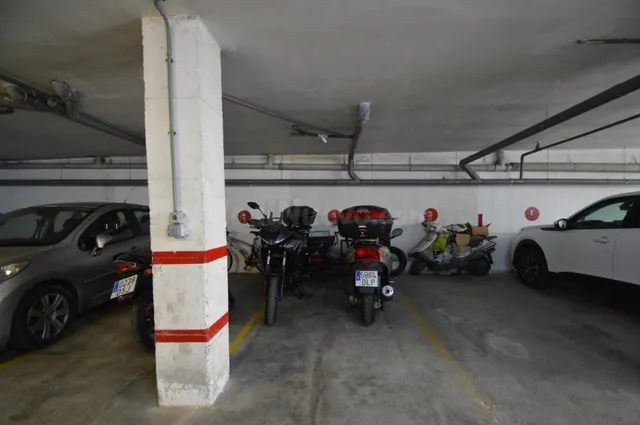 PLAZA PARKING PARA MOTOS o VEHICULO PEQUEÑO (ZAPILLO)