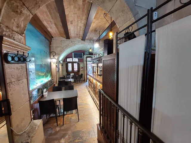 VENTA DE RESTAURANTE EN CENTRO HISTÓRICO DE ALMERÍA — 23