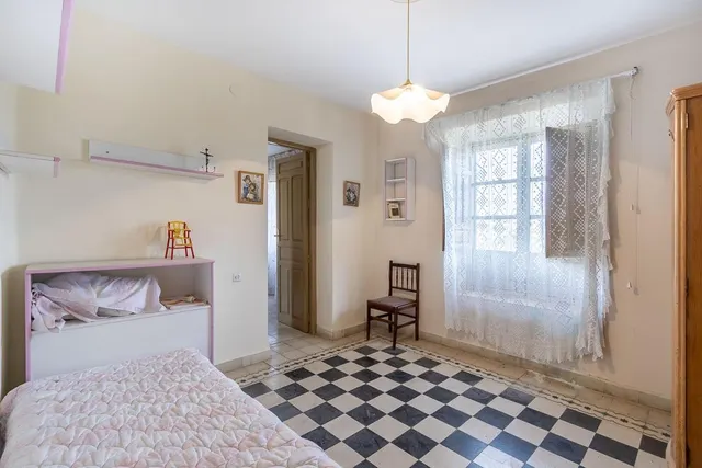 CASA CON MÁS DE 4000 METROS DE PARCELA EN MONACHIL — 26