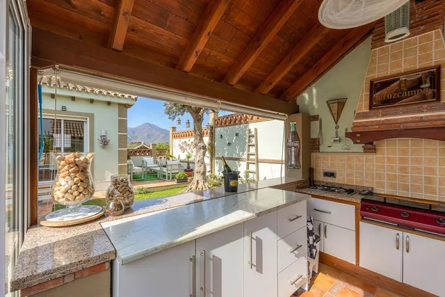 Chalet 3 habitaciones 253m² en venta - Costa del Sol — 32