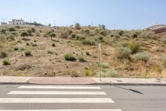 Parcela en venta en Altos de la Zubia — 11