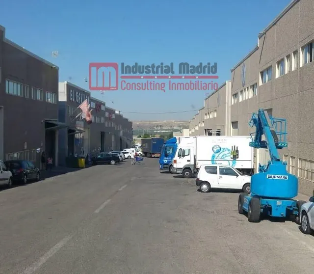 Nave industrial en venta en rentabilidad en Mejorada del Cam - foto 4