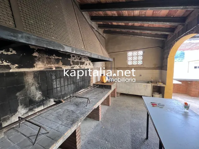 SALON DE EVENTOS EN ALQUILER O VENTA EN GENOVES A 5 MINUTOS DE XATIVA — 38