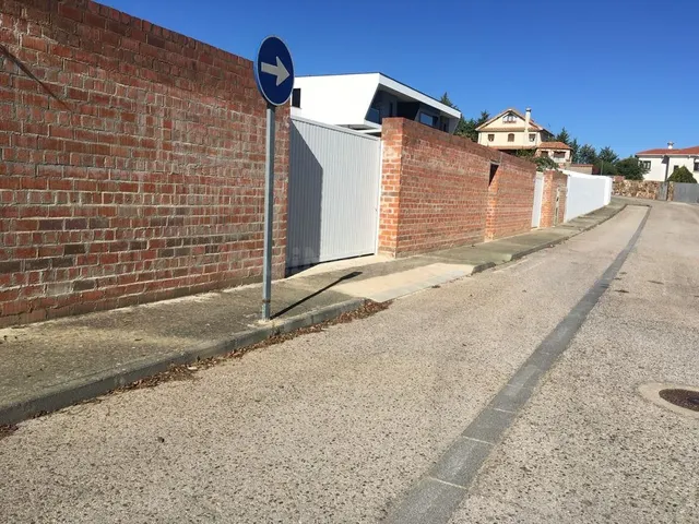 ¡Oportunidad! Venta parcela urbana preparada para edificar ( - foto 2