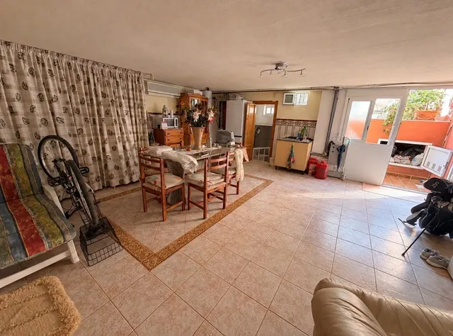 CHALET ADOSADO EN TORRE DE HORADADA — 40