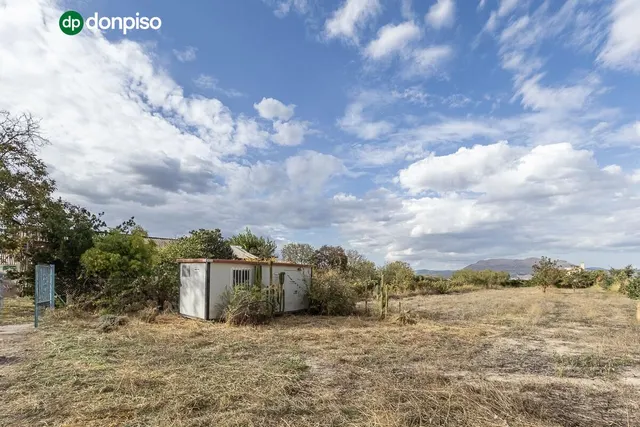 Cortijo con casa de 117 m2 y terreno de 2.312 m2 en Santa Fe — 25