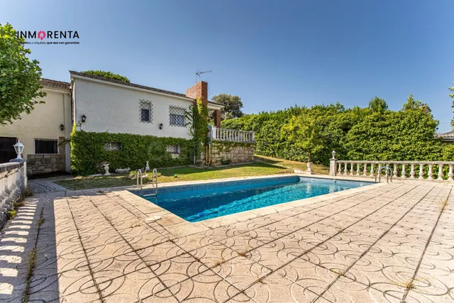 INMORENTA VENDE EN EXCLUSIVA CHALET EN VILLA DEL PRADO - foto 2