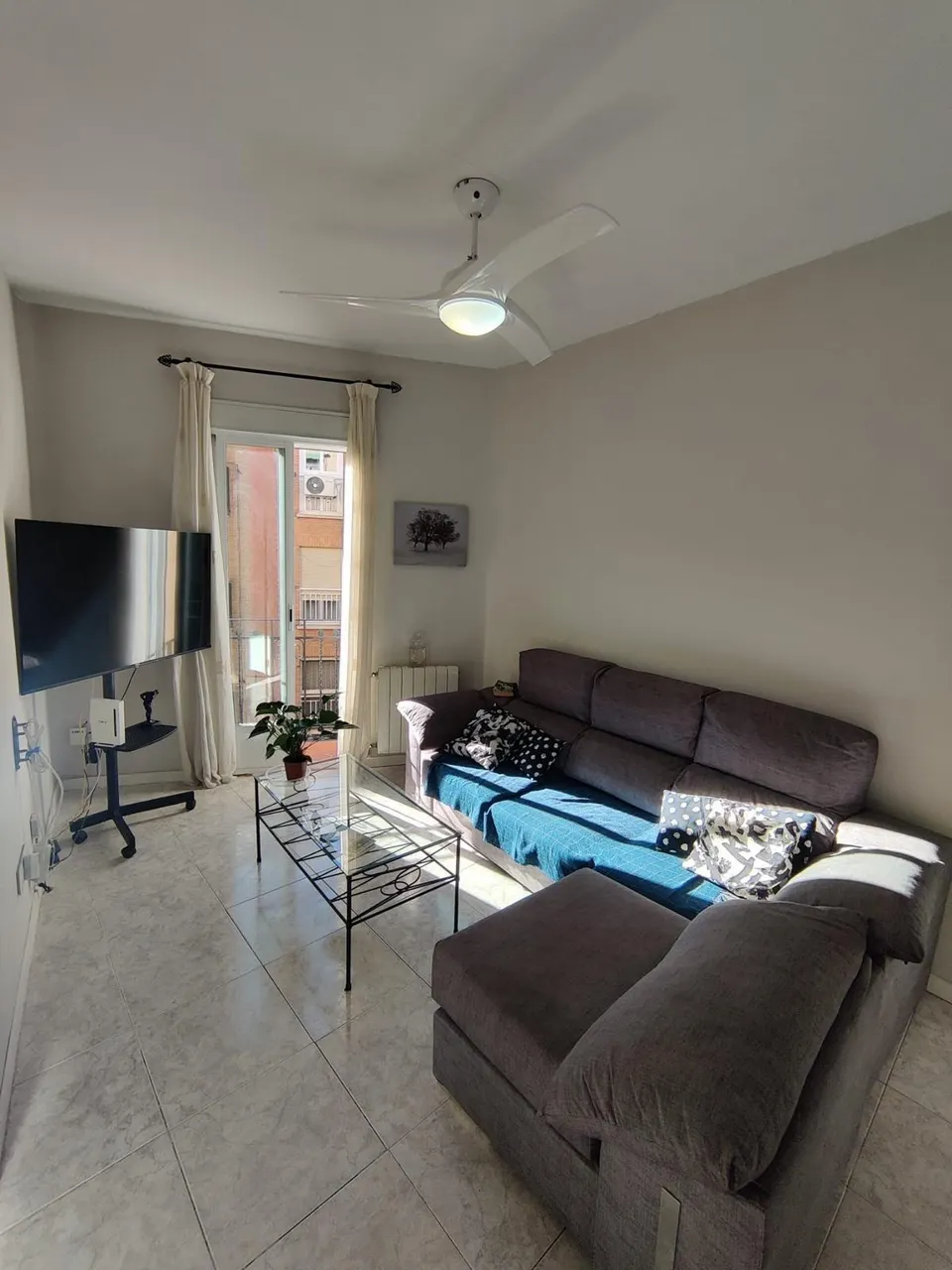 Venta piso en Madrid zona pueblo nuevo reformado, 2 habitaciones y 2 balcones!!