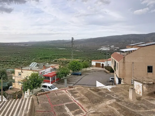 Amplia casa de pueblo de 276m2 en Abrucena lista para vivir — 38