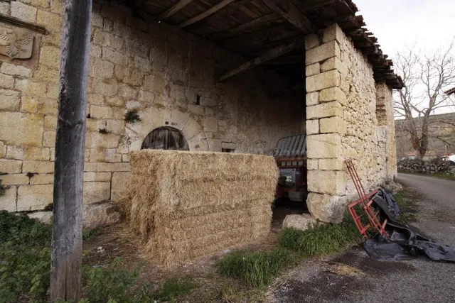 CASA PARA REFORMAR EN BIELVA - foto 4