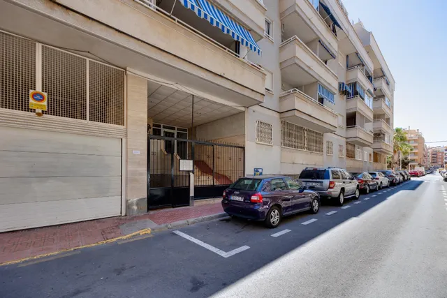 Apartamento de 2 dormitorios en Torrevieja, a 200m de la Playa de Los Locos — 32