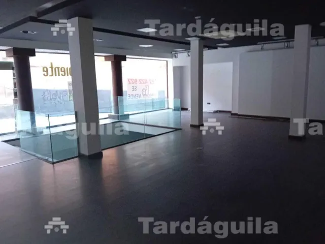 LOCAL EN VENTA — 8
