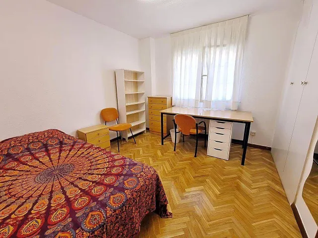 ALQUILER DE ÚLTIMA HABITACIÓN CON BAÑO EN SUITE Y GASTOS INCLUIDOS PARA ESTUDIANTES EN VILLANUEVA DE LA CAÑADA — 13