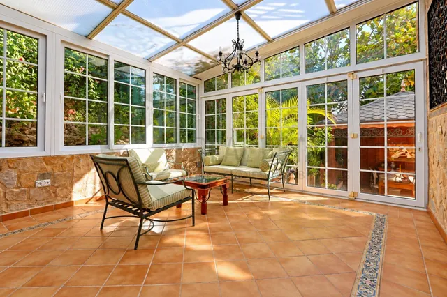 Chalet independiente a 100 m del mar con jardín y piscina en - foto 4