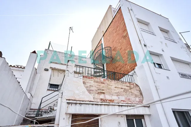 Casa típica en Badalona con patio y dos terrazas a 5 min del mar — 40