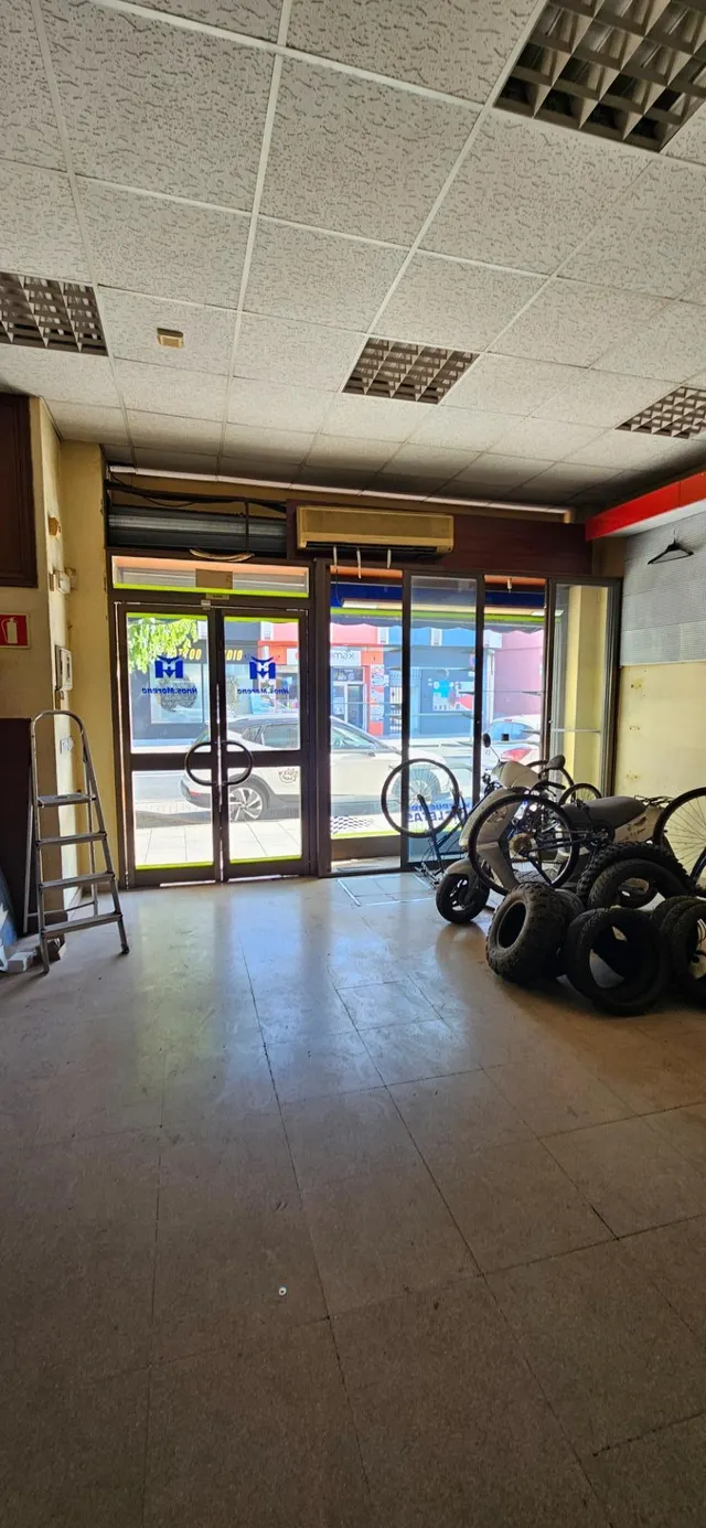 Local comercial 153m² en venta - Cruz del Ingles — 12