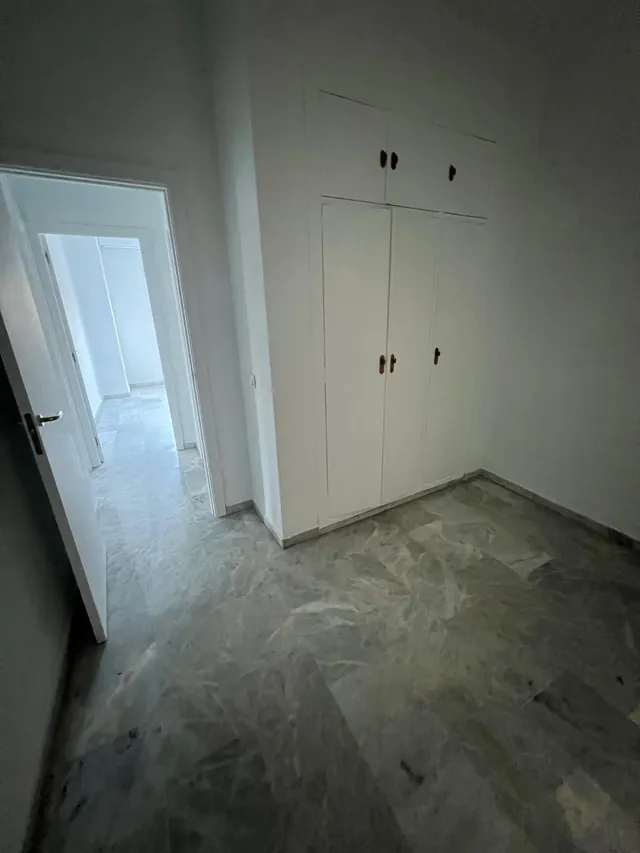 Los Remedios, Avda. República Argentina. Excelente vivienda de 3 habitaciones 2 baños se alquila. — 12