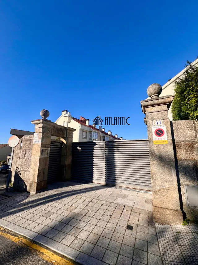 Adosado 5 habitaciones 408m² en venta - Coia — 45