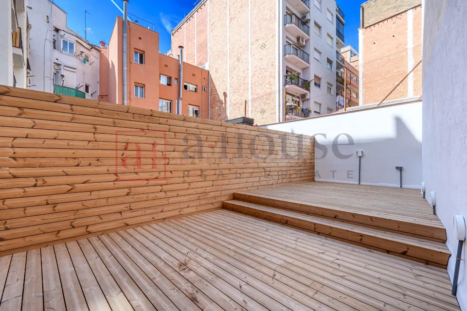 PISO DE OBRA NUEVA CON TERRAZA DE 30M2 LISTO PARA ENTRAR A VIVIR CERCA DE LA SAGRADA FAMILIA