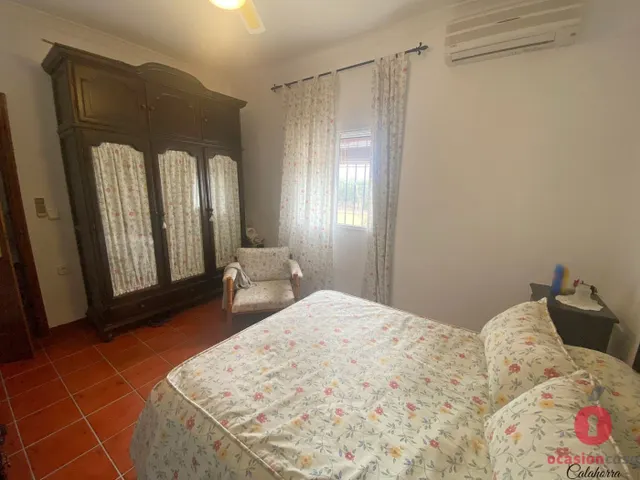 GRAN CASA CON TERRENO EN LOS ALGARBES (LA CARLOTA) - 3.500 METROS ¡HIPOTECABLE! — 29