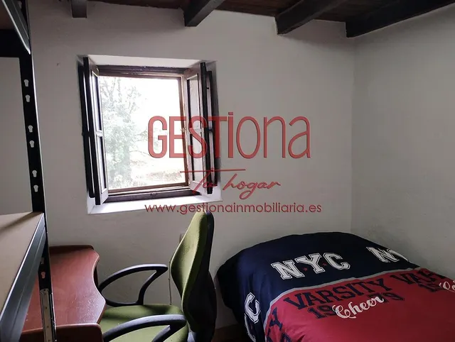 CASA DE PIEDRA CON AMPLIA PARCELA. ESCOBEDO DE VILLAFUFRE. — 21
