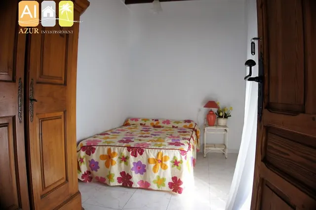 Tres casas independientes — 12