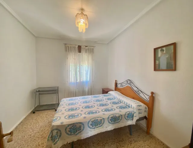 Estupenda casa en los desamparados, amplia, con porche, toda amueblada, a tan solo 5min de Orihuela ciudad (máximo dos inquilinos, o 3 estudiantes) estancia temporal — 13
