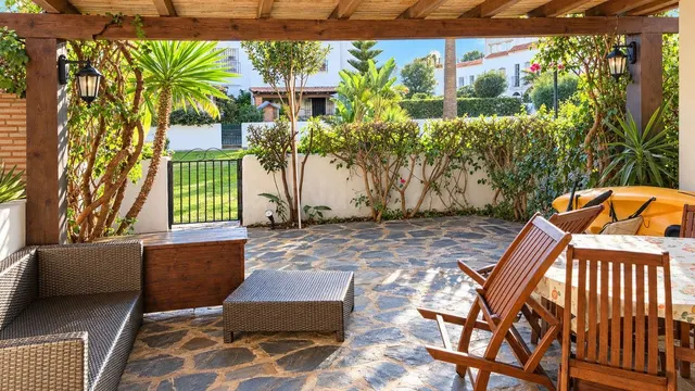 Casa 4 habitaciones 194m² en venta - Bahía de Casares