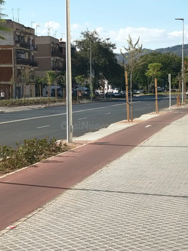 Solar junto a la Estación