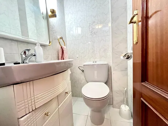 Piso 4 habitaciones 94m² en venta - Pinar del Rey - foto 2