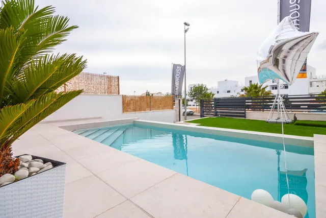 VILLA MODERNA DE OBRA NUEVA EN VILLAMARTIN - foto 3