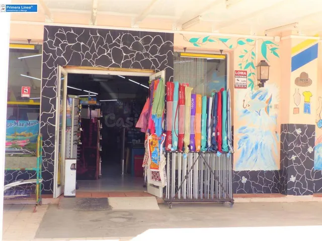 Venta de gran local comercial en La Manga - foto 4