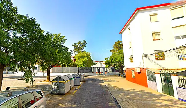 Venta piso en Sevilla (Tiro de Linea) — 3