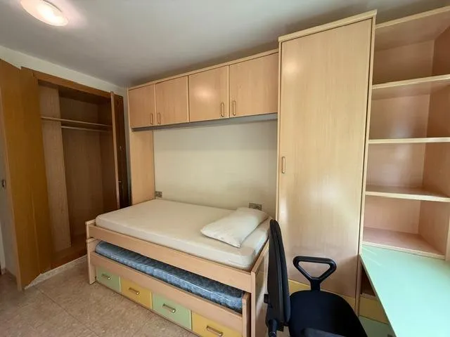 Alquiler apartamento amplio juan de borbon, 2 dormitorios, 2 baños, garaje , amueblado, luminoso — 17